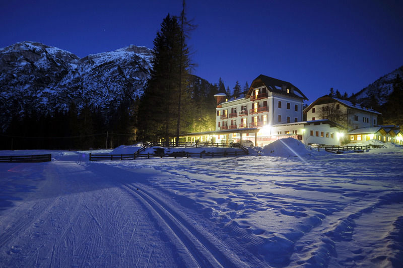 Hotel Croda Rossa Carbonin Extérieur photo